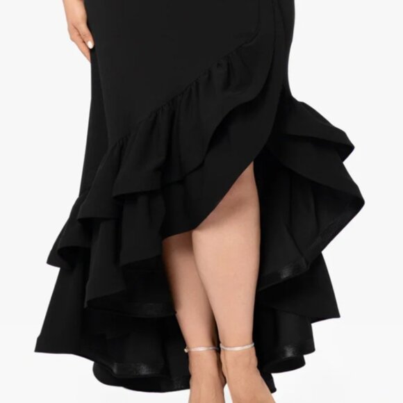 NEW - Betsy & Adam Black Ruffle Gown - Picture 3 of 6